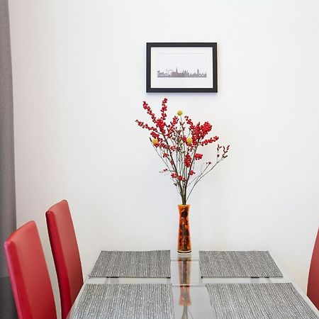 Stadthalle - Familycityapartment Vienna Luaran gambar